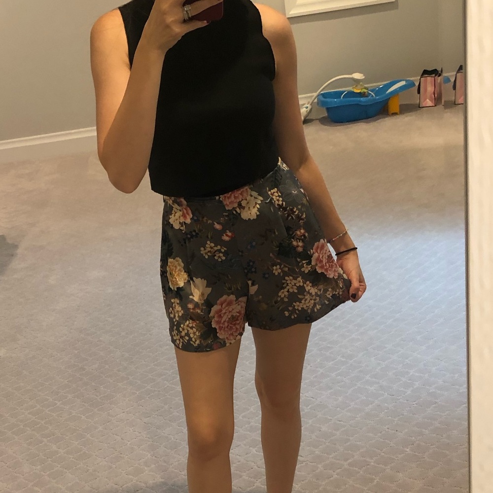 Zara satin floral shorts